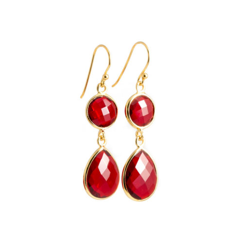 Sellma Golden Ruby örhänge i guldpläterat silver och tillverkad röd kvarts